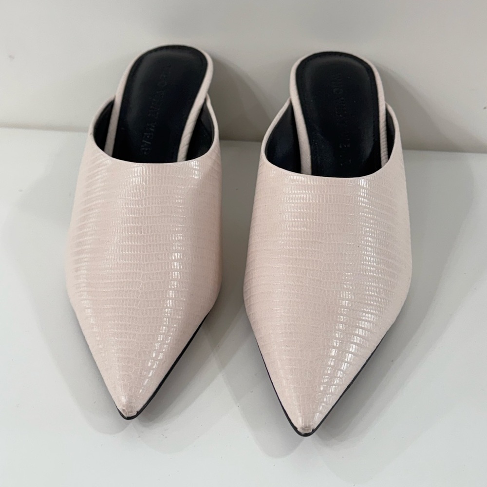Who What Wear - Pointed Toe Slip-On Mules in Chalk White Size 5